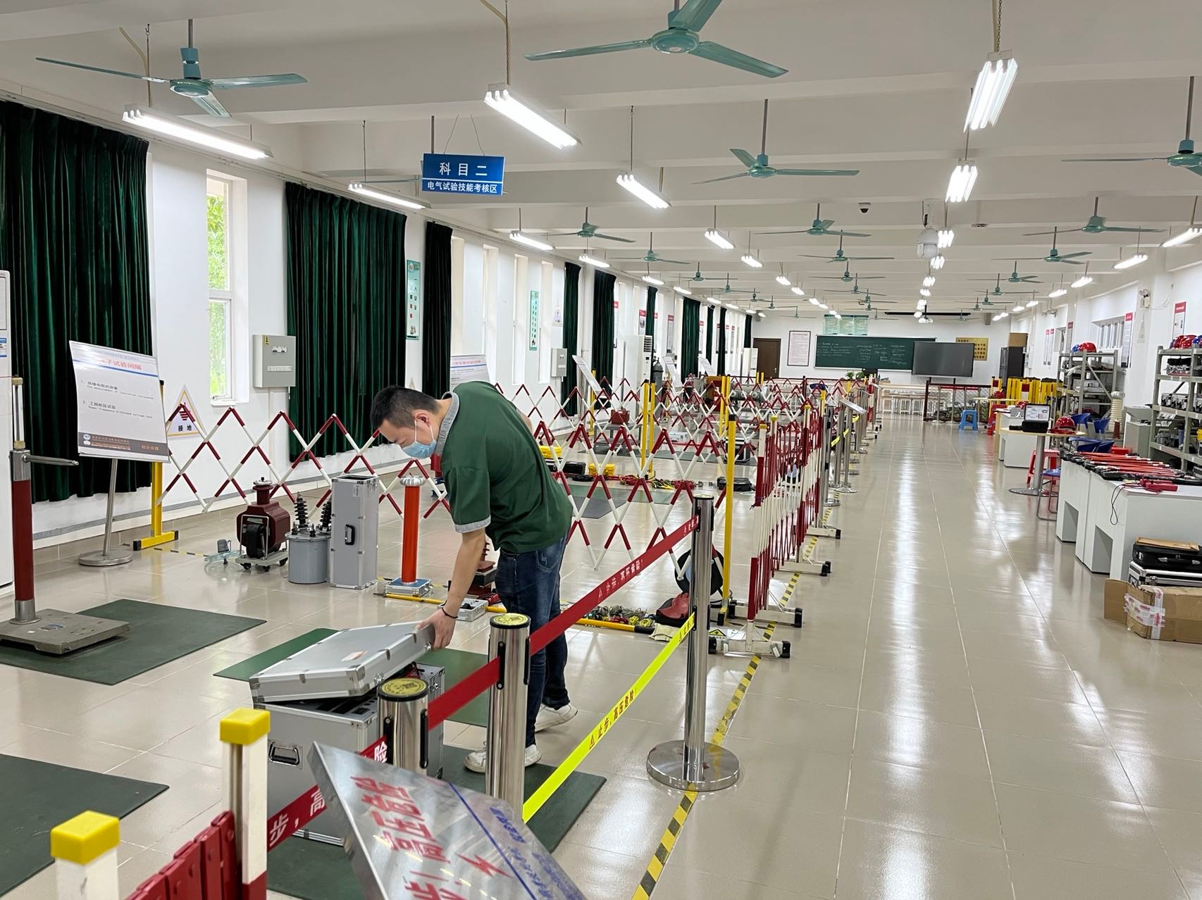 ?    ?廣東水利電力職業(yè)技術(shù)學(xué)院實(shí)訓(xùn)室設(shè)備、軟件及系統(tǒng)建設(shè)項(xiàng)目